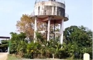 मतदान करू दिले नाही म्हणून वृद्धाची पाण्याच्या टाकीवर चढून विरुगिरी