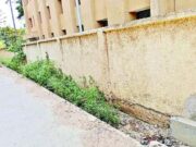 नालीचे अर्धवट बांधकाम