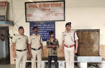 यात्री का मोबाइल चोरी करने वाला आरोपी गिरफ्तार