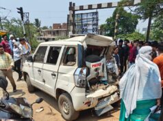 आयसरची पोलिस वहनाला धड़क; एकाचा मृत्यु तर पीआय सह 5 जण जख्मी