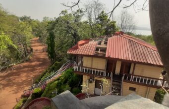 वादळाचा पर्यटन संकुलाला फटका; पर्यटकांची मात्र होत आहे निराशा