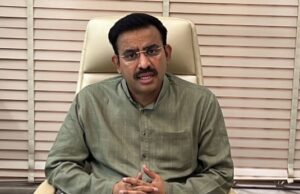 पूर्व मंत्री डॉ. फुके का दावा, जरांगे के पीछे शरद पवार!