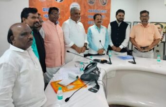 माजी मंत्री बडोले यांची केंद्रीय पर्यावरण मंत्र्याशी विविध विषयांवर चर्चा