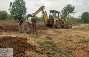 वनकर्मचाऱ्यांनी कसली कंबर; कोसमतोंडी क्षेत्रातील अतिक्रमावर कारवाई