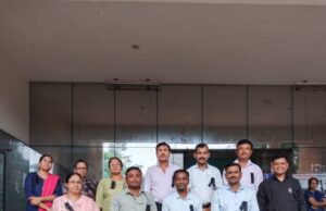 महसूल कर्मचाऱ्यांचे राज्यव्यापी आंदोलन; काळ्याफिती लावून सुरुवात