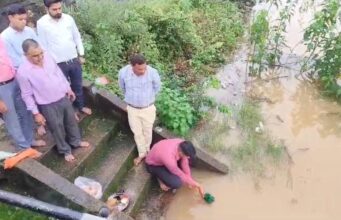 इटियाडोह धरणाचे जिल्हाधिकारी प्रजित नायर यांच्या हस्ते जलपूजन