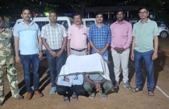 चाकू-बंदूक दिखाकर लूटपाट करनेवाले चारो गिरफ्तार