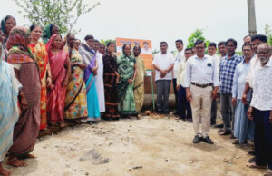 फुलचुर येथे रस्ता बांधकामाचे भुमिपुजन