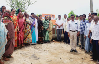 फुलचुर येथे रस्ता बांधकामाचे भुमिपुजन