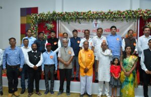 समाजातील रत्न शोधून त्यांचा गौरव हे दिशा देणारे कार्य : आमदार अग्रवाल