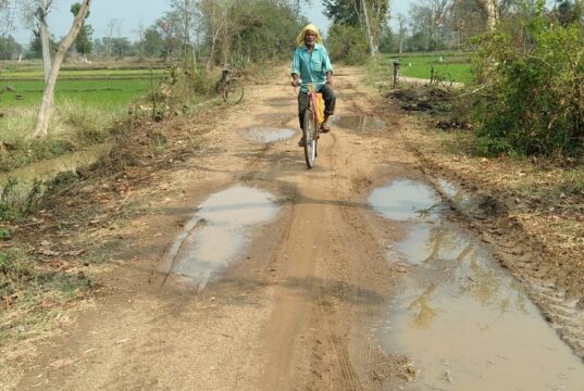 तस्करांनी लावली सडक अर्जुनी-सौंदड-सुंदरी मार्गाची ‘वाट’