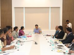 आरोग्य विमाधारक केंद्रबिंदू मानून विमा कंपन्या व रुग्णालयांनी सेवा द्यावी