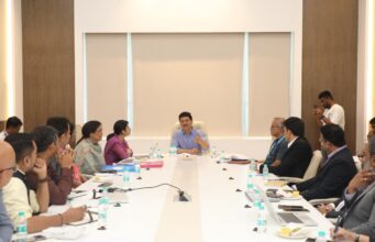 आरोग्य विमाधारक केंद्रबिंदू मानून विमा कंपन्या व रुग्णालयांनी सेवा द्यावी