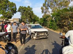 कारची कारला मागून धडक; अनर्थ टळला, डोंगरगाव शिवारातील घटना