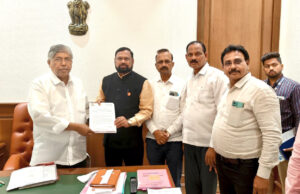 उच्च शिक्षण विभागातील प्रश्नांना घेऊन मंत्र्यांची भेट