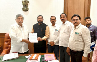 उच्च शिक्षण विभागातील प्रश्नांना घेऊन मंत्र्यांची भेट