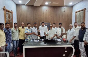 नगर पालिकेची ‘इंजिन शेड शाळा’ तातडीने सुरू करा! आलोक मोहंती यांची नगरध्यक्षांकडे मागणी