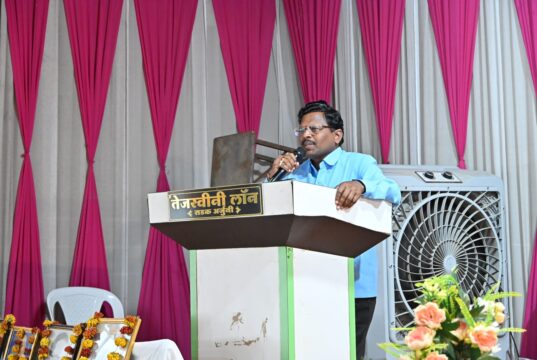 नक्षलग्रस्त भागातील कर्मचाऱ्यांना ‘एकस्तर’ वेतनश्रेणी लागू