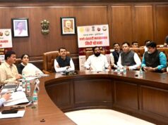 ८९ लाखांहून अधिक शेतकऱ्यांच्या खात्यावर १७९८.७८ कोटी रुपयांचे वितरणनमो शेतकरी महासन्मान निधी योजनेच्या आठव्या हप्त्याचे मुख्यमंत्री देवेंद्र फडणवीस यांच्या हस्ते वाटप