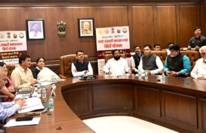 ८९ लाखांहून अधिक शेतकऱ्यांच्या खात्यावर १७९८.७८ कोटी रुपयांचे वितरणनमो शेतकरी महासन्मान निधी योजनेच्या आठव्या हप्त्याचे मुख्यमंत्री देवेंद्र फडणवीस यांच्या हस्ते वाटप