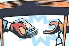 महिला तलाठी १० हजारांची लाच स्वीकारताना एसीबीच्या जाळ्यात
